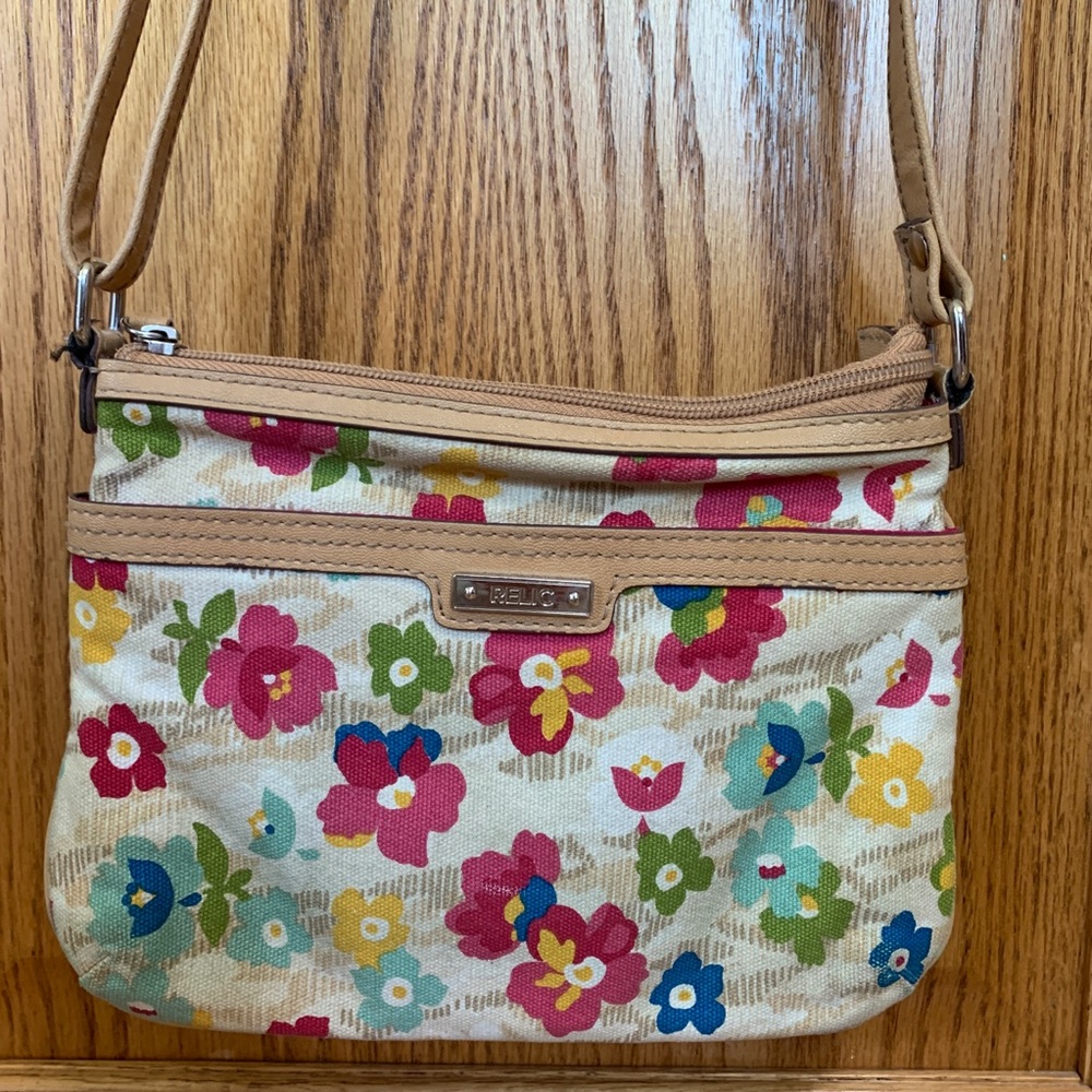 Relic Crossbody